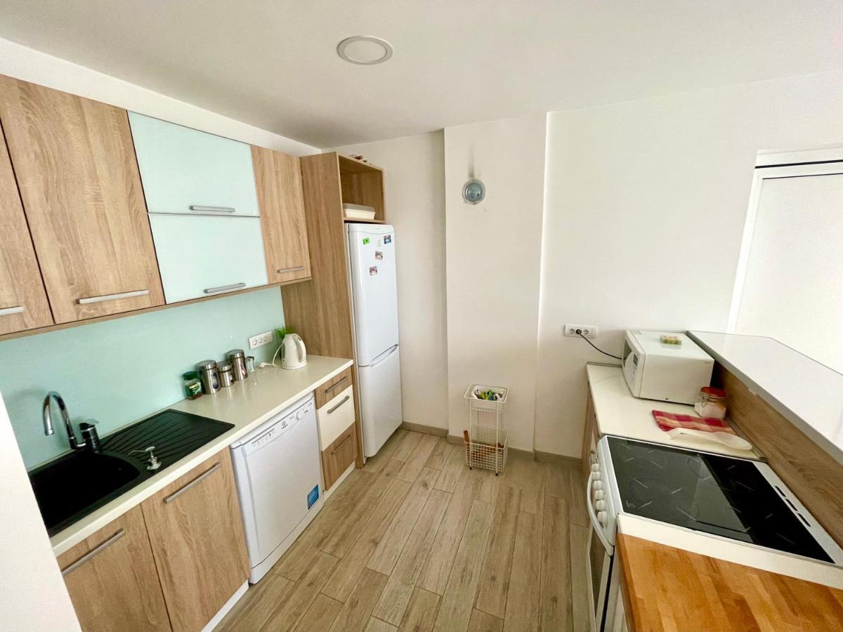 Cozy Apartments In Belgrade, Cukarica, Zeleznik, Free Parking And Wifi Kültér fotó